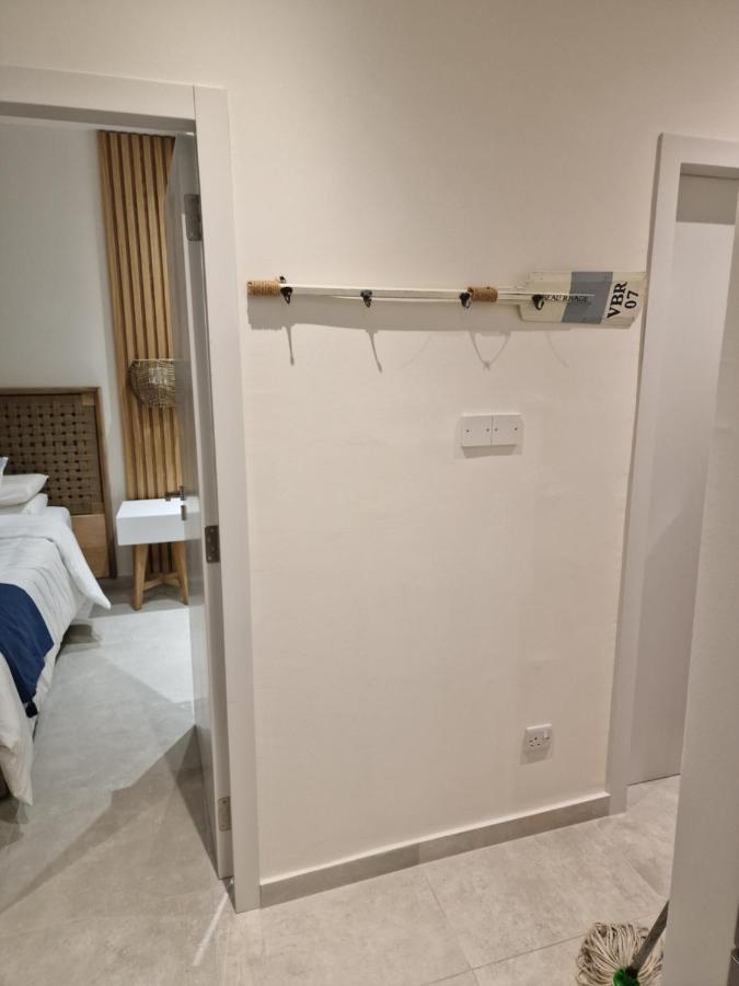 Poseidon'S Limnaria Apartment Пафос Екстериор снимка